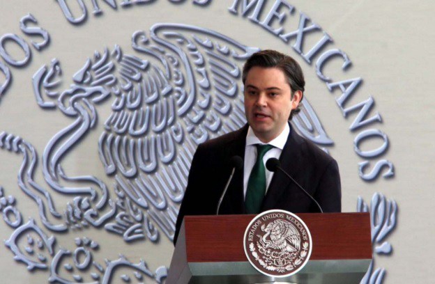 SEP Lanza Propuesta para Eliminar la Historia de las Escuelas en México